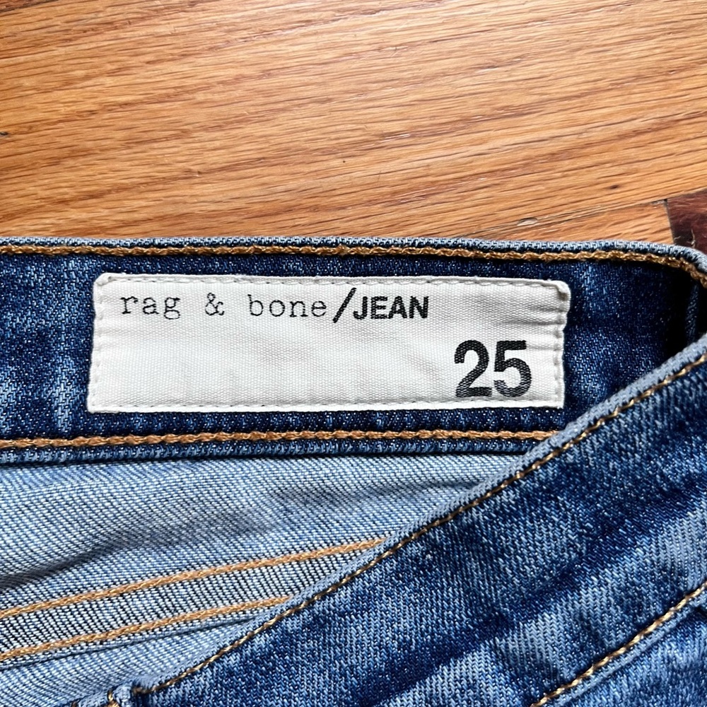 Rag & Bone women’s size 25 light Blue Dre distressed jeans - Picture 3 of 7